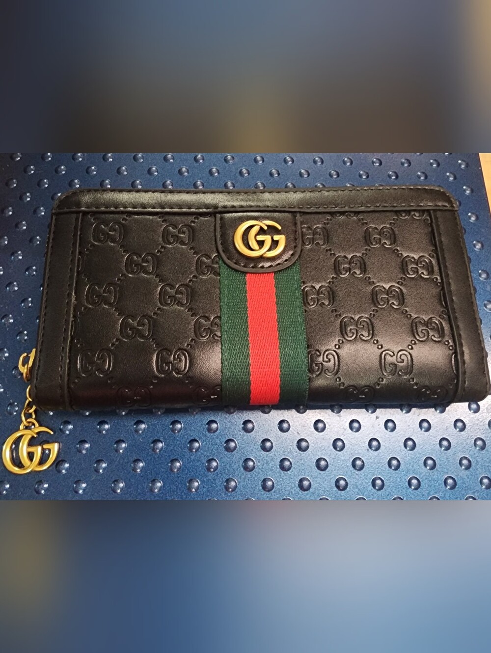 Black Round Zip Wallet with Green and Red Stripe